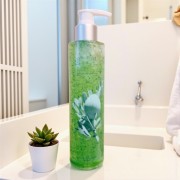 ГЕЛЬ ДЛЯ ДУШУ З ІНКАПСУЛЬОВАНИМИ АКТИВНИМИ ОЛІЯМИ Syneviria, 250 мл ГЕЛЬ ДЛЯ ДУШУ З ІНКАПСУЛЬОВАНИМИ АКТИВНИМИ ОЛІЯМИ Syneviria, 250 мл